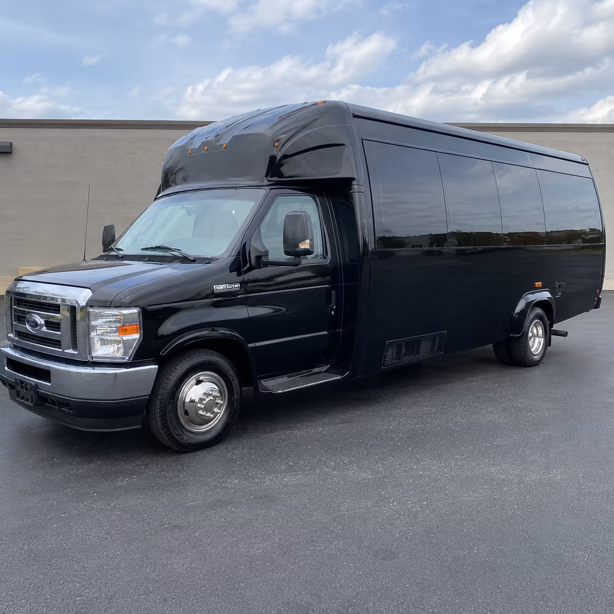 Cincinnati Homecoming & Prom Party Bus Rentals