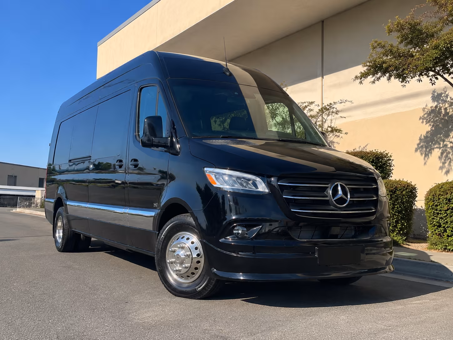 Columbus Airport Shuttle & Transportation party bus exterior
